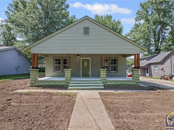 832 S Hickory St, Ottawa, KS 66067