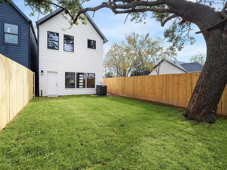 2209 Stevens St #A — Photo 3