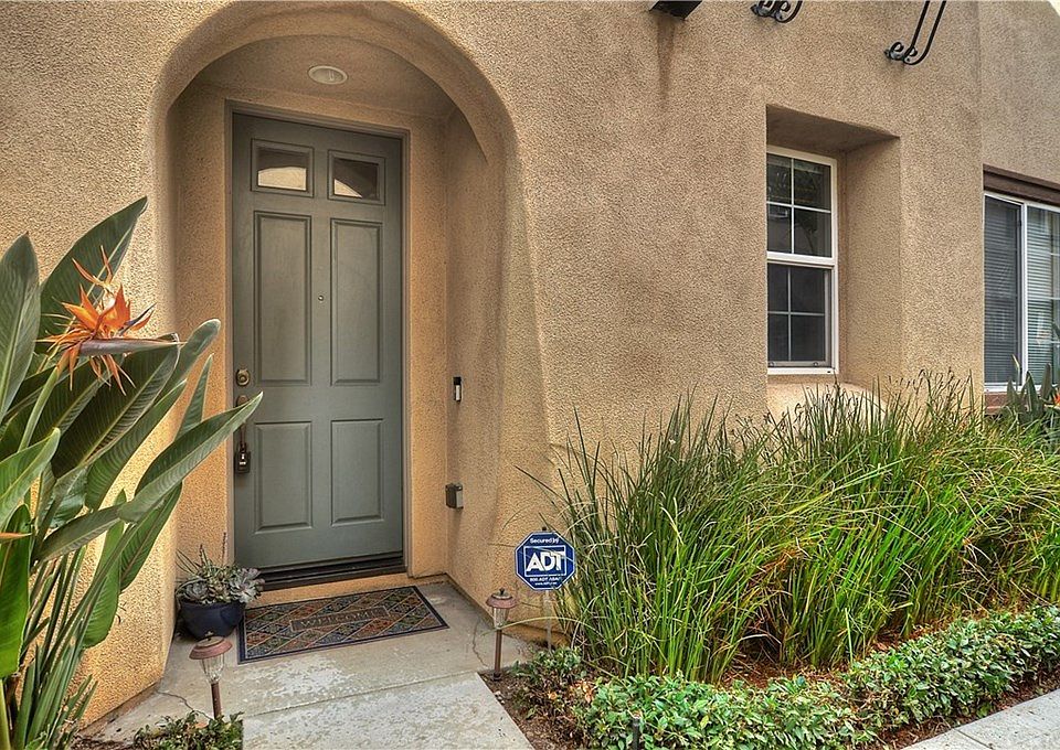 1st image of 151 W Cork Tree Dr