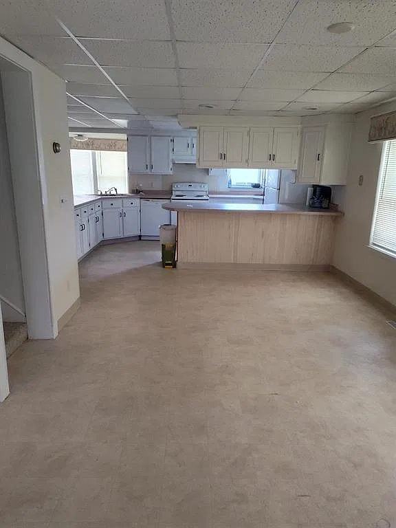 3 bed, 1.0 bath, 1412 sqft, $975 — Photo 3
