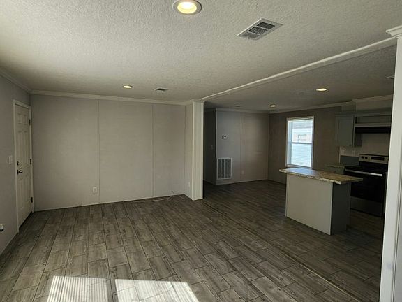 3rd image of 6776 Townsend Rd #30