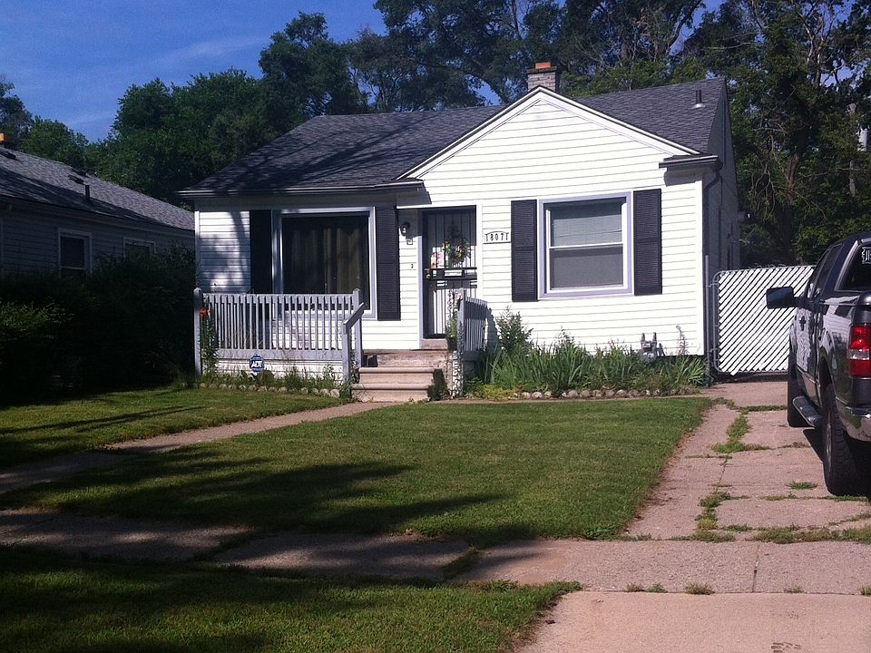 2nd image of 18071 Winthrop St