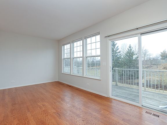 4th image of 720 Thornbury Rd