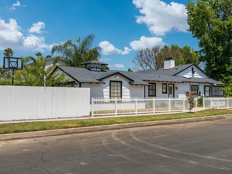 4901 Ethel Ave — Photo 31