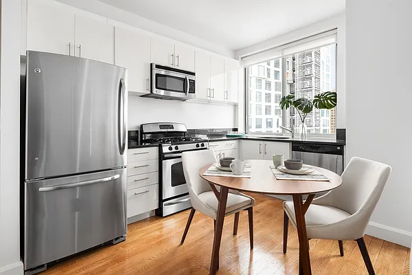 Rented by Compass | media 68