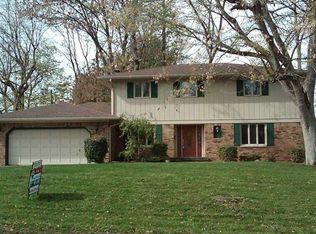 812 Leisure Ln, Greenwood, IN 46142