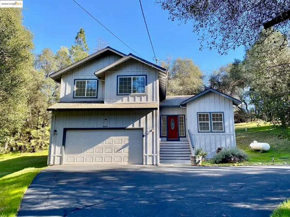 19329 Ferretti Rd, Groveland, CA 95321