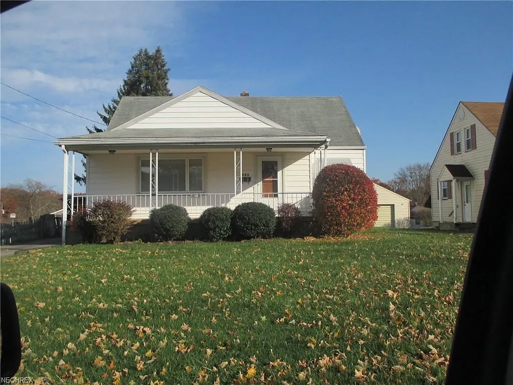 138 Iroquois St photo 1