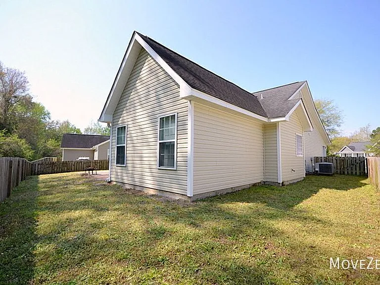 1718 Heatherstone Ln — Photo 19