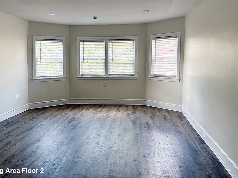 377 S Main St #2 — Photo 2