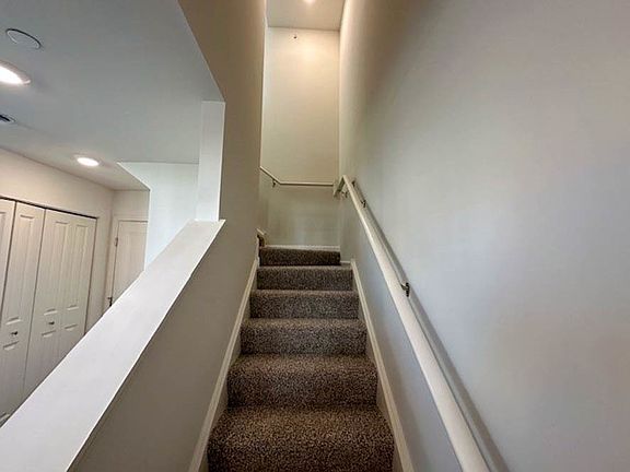 5th image of 2367 Glacier St