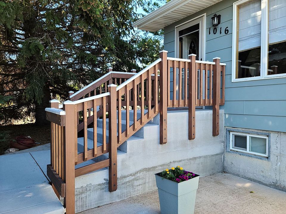 Beautiful and stong railing!