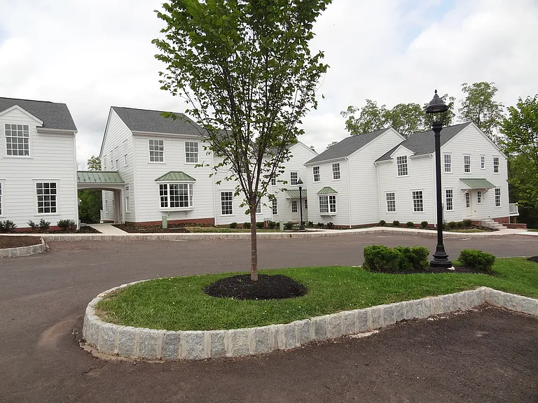 29 Mainland Rd #3 — Photo 1