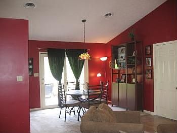 5th image of 207 Sheppard Ave