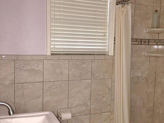 5th image of 1375 Coral Ct