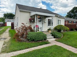 3979 Bart Ave, Warren, MI 48091