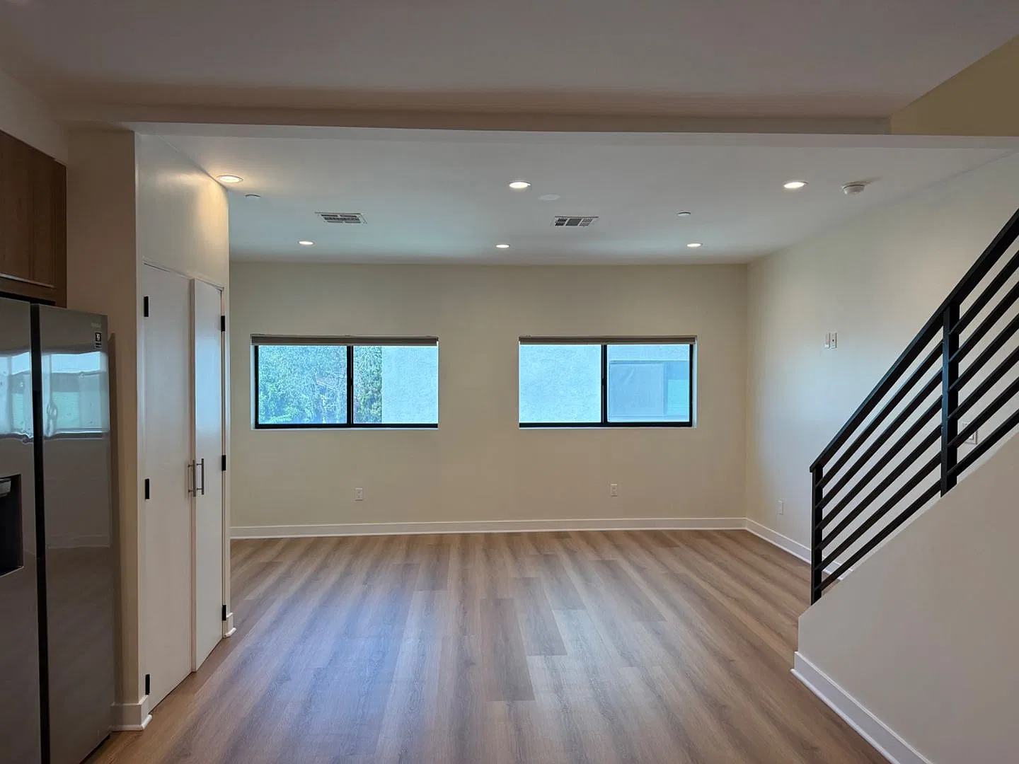2514 S. Palm Grove Ave — Photo 4