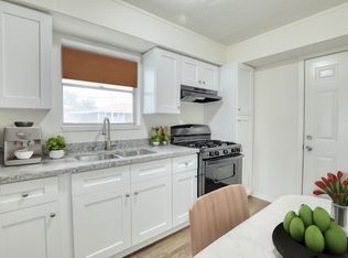 1430 E 32nd 1/2 St, Houston, TX 77022
