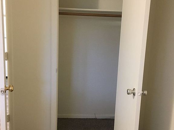 4th image of 4138 Cresthill Dr APT 27