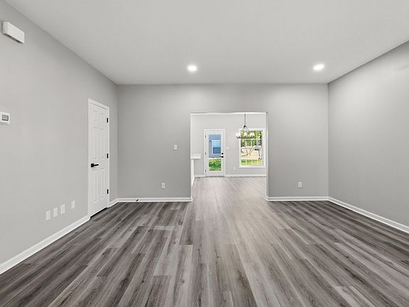 3rd image of 427 Newbury Way