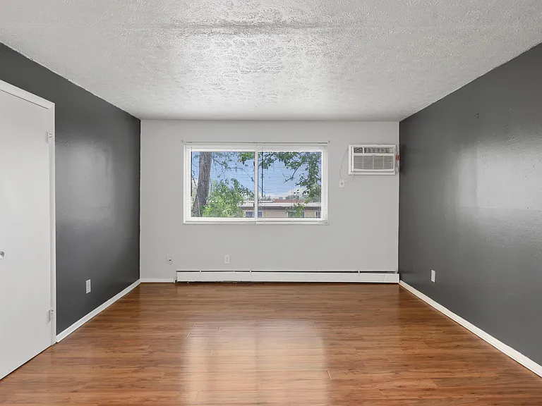 2635 Stanton Ave #11 — Photo 2