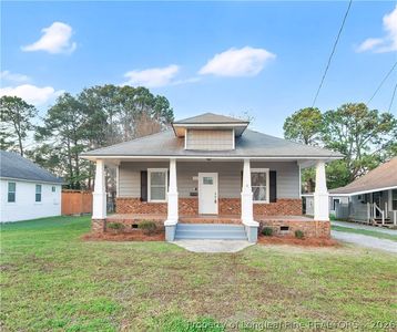 204 W E St, Erwin, NC, 28339