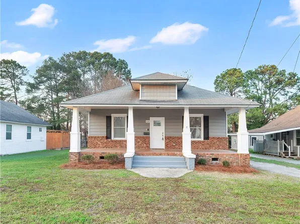 204 W E St, Erwin, NC 28339