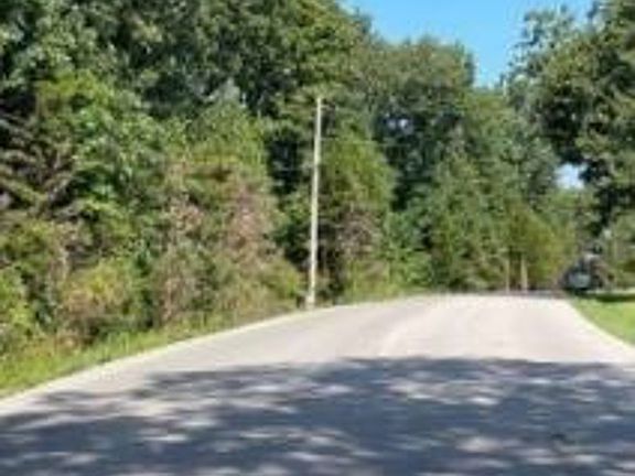 Exterior Neighborhood (street photo)