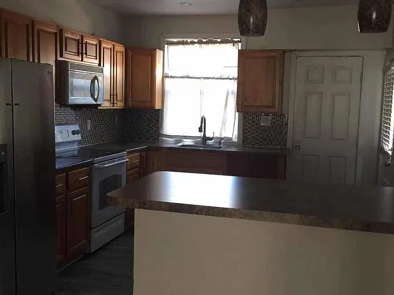 3412 Saint Vincent St — Photo 2