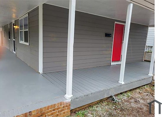 4th image of 795 Applewood St