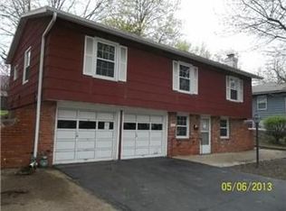 511 SW 2nd St, Lees Summit, MO 64063