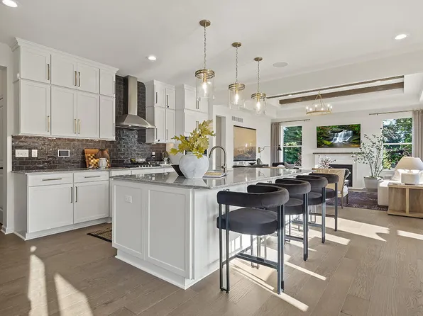 8519 N Beck Rd, Canton, MI 48187