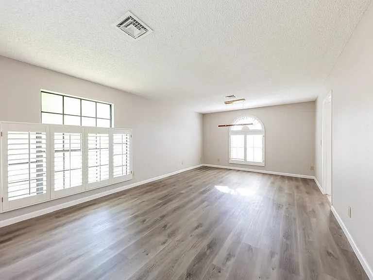 7127 W Morrow Dr — Photo 4