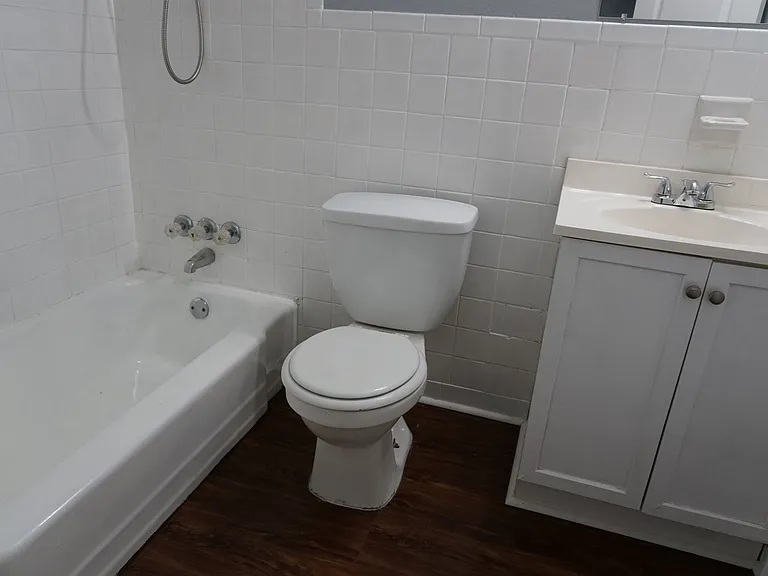 504 Pinecrest Dr — Photo 15