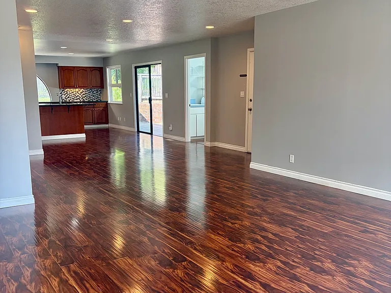 18413 SE Blanton St — Photo 4