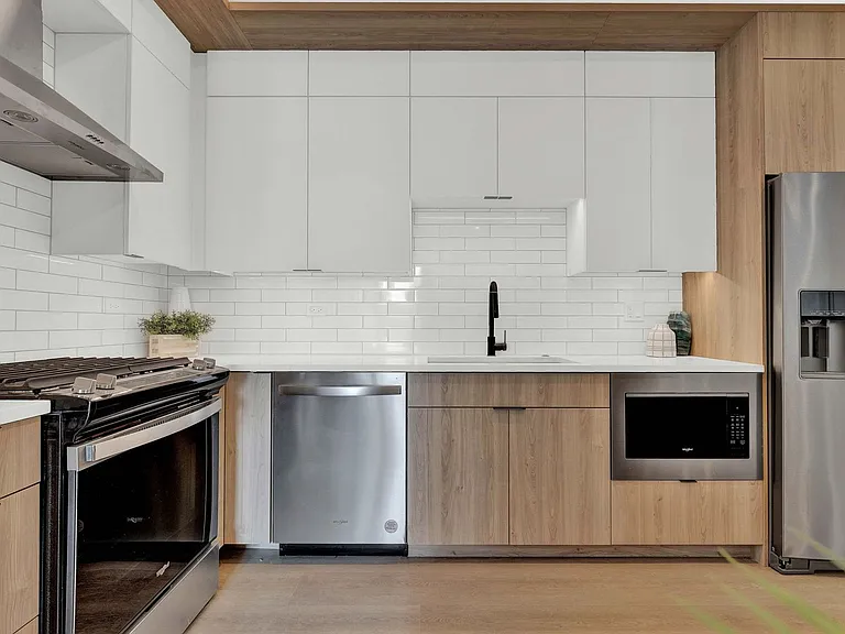 1613 W Belmont Ave, Chicago, IL — Photo 38