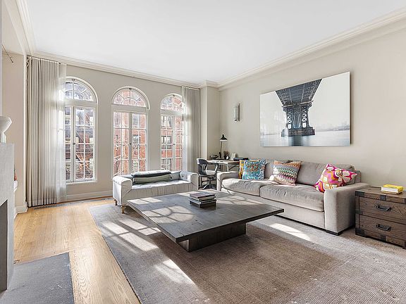 3rd image of 45 E 9th St APT 31