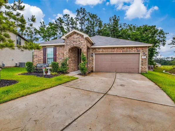 2202 Timberland Country Ct, Conroe, TX 77304