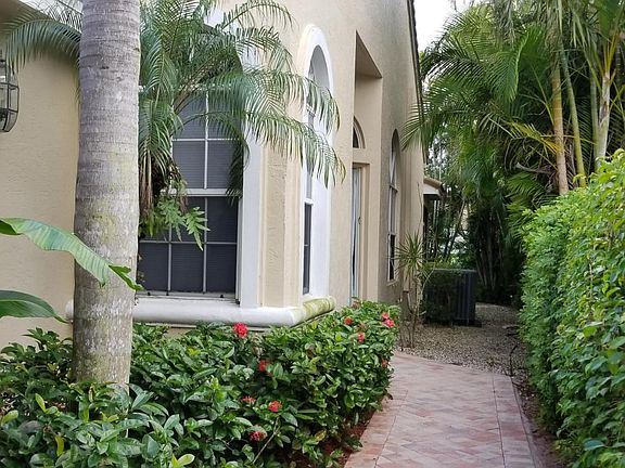 2nd image of 4677 Carlton Golf Dr