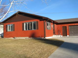 1737 Park Garden Rd, Great Falls, MT 59404