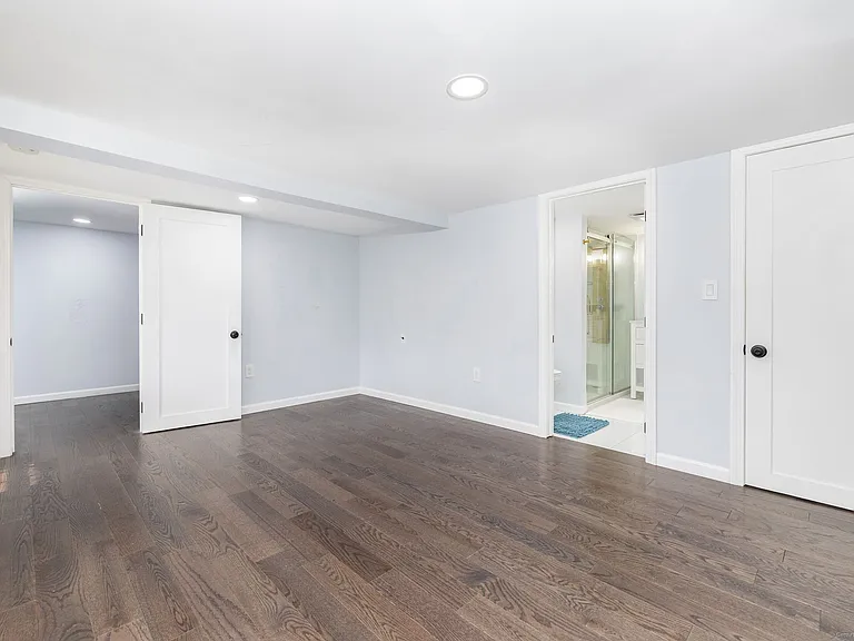 538 Main St — Photo 21