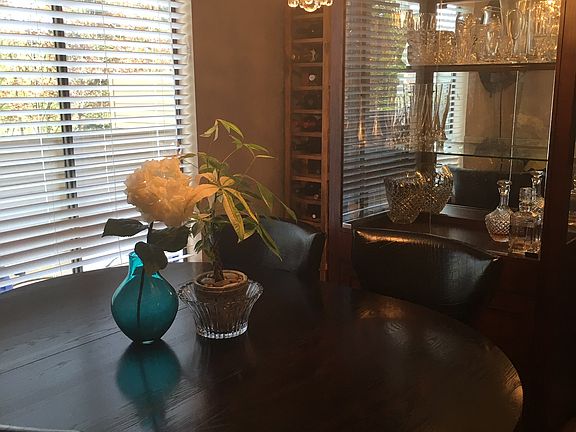 4th image of 10522 NE 32nd Pl APT J102