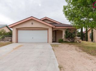 5794 Crest Dr, Santa Teresa, NM 88008