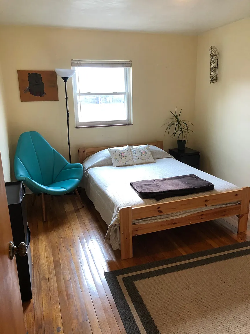 1109 Premier St photo 1
