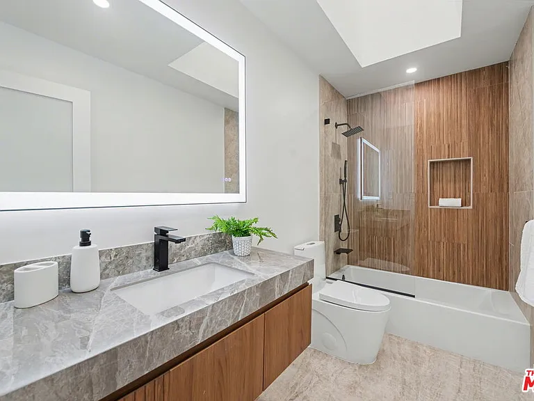2831 Overland Ave — Photo 21
