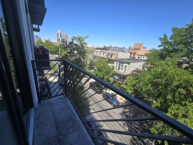 1169 Hoe Ave #4C — Photo 6
