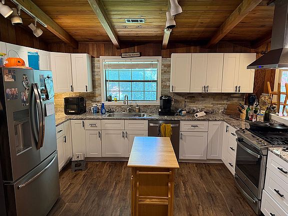 4th image of 2 Donegal Cir