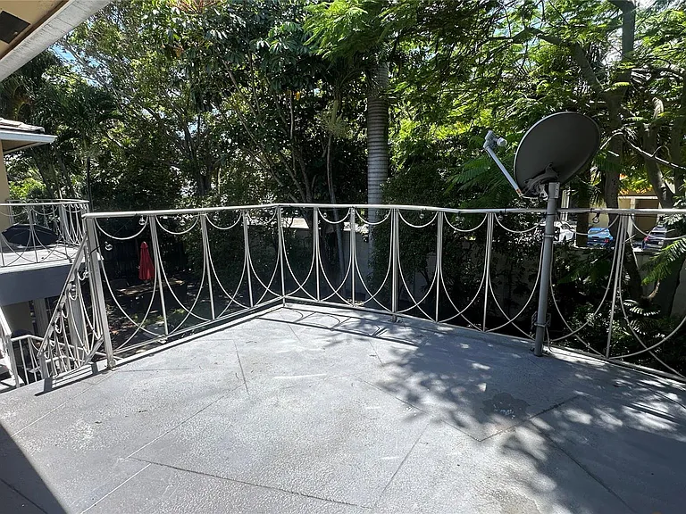 1900 NE 29th St #2C — Photo 19