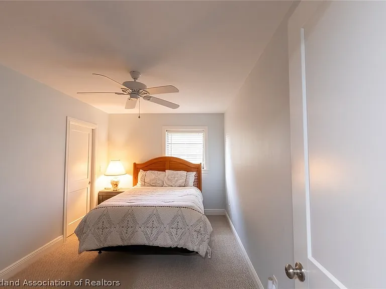 102 Squirrel Point — Photo 39