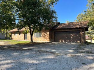 600 SE 2nd St, Leon, IA 50144